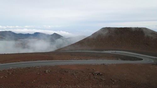 haleakala crater road