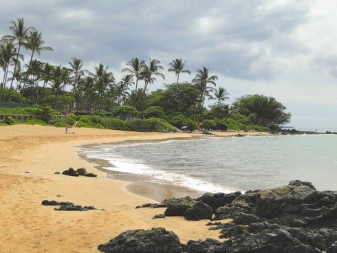 Picture of Mokapu Beach on Maui, Hawaii.